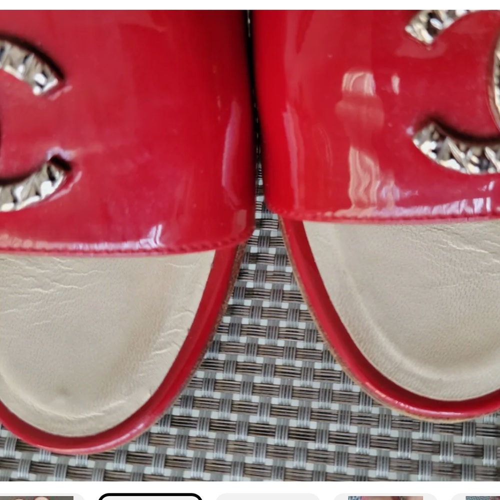 Auth. Chanel CC logo red patent leather sandals heel slide mules size 40. - Picture 5 of 6
